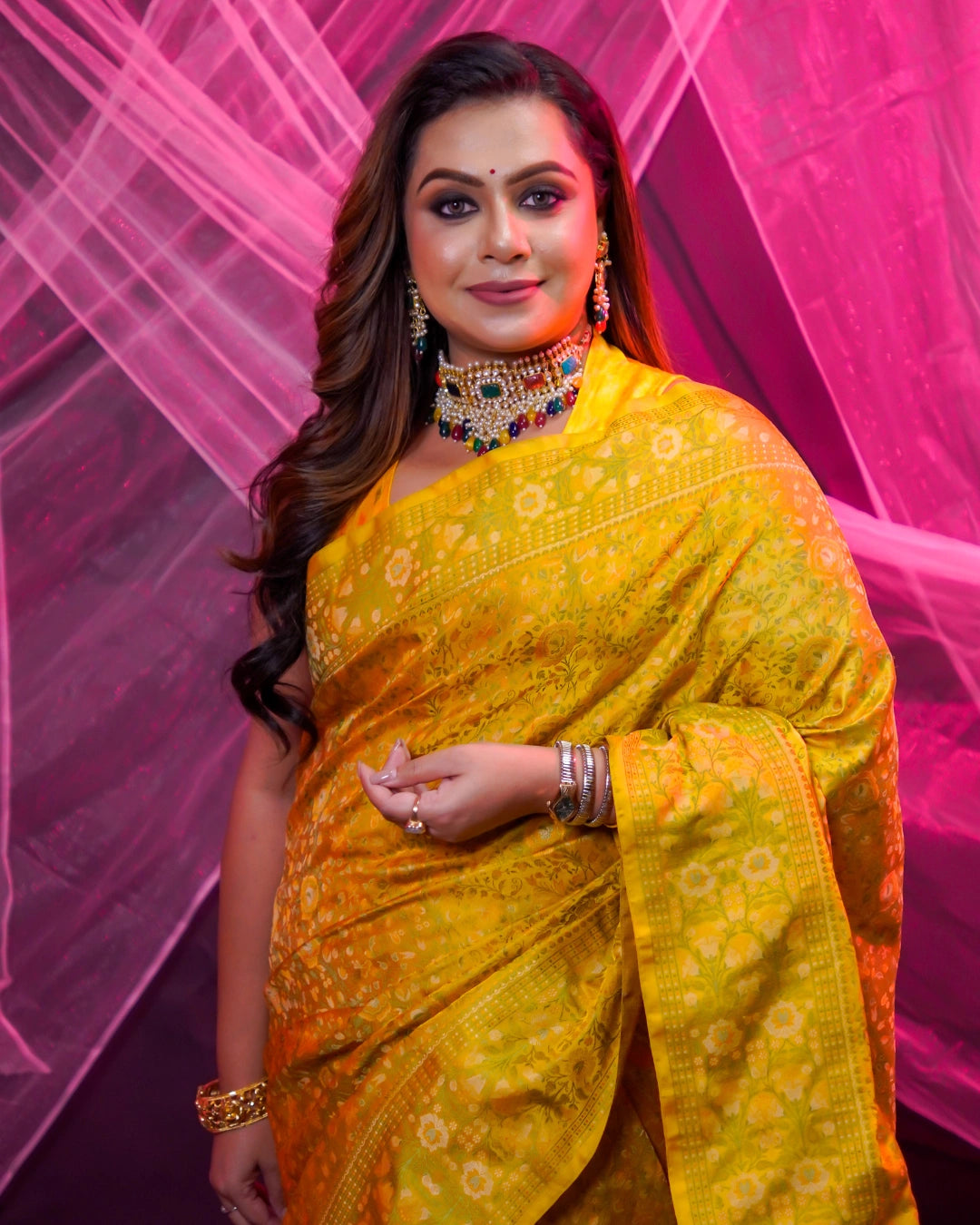 Pure Handloom Tanchoi Banarasi Silk Saree With Intricate Traditional Weaving